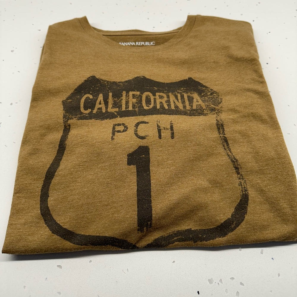 Banana Republic graphic tee